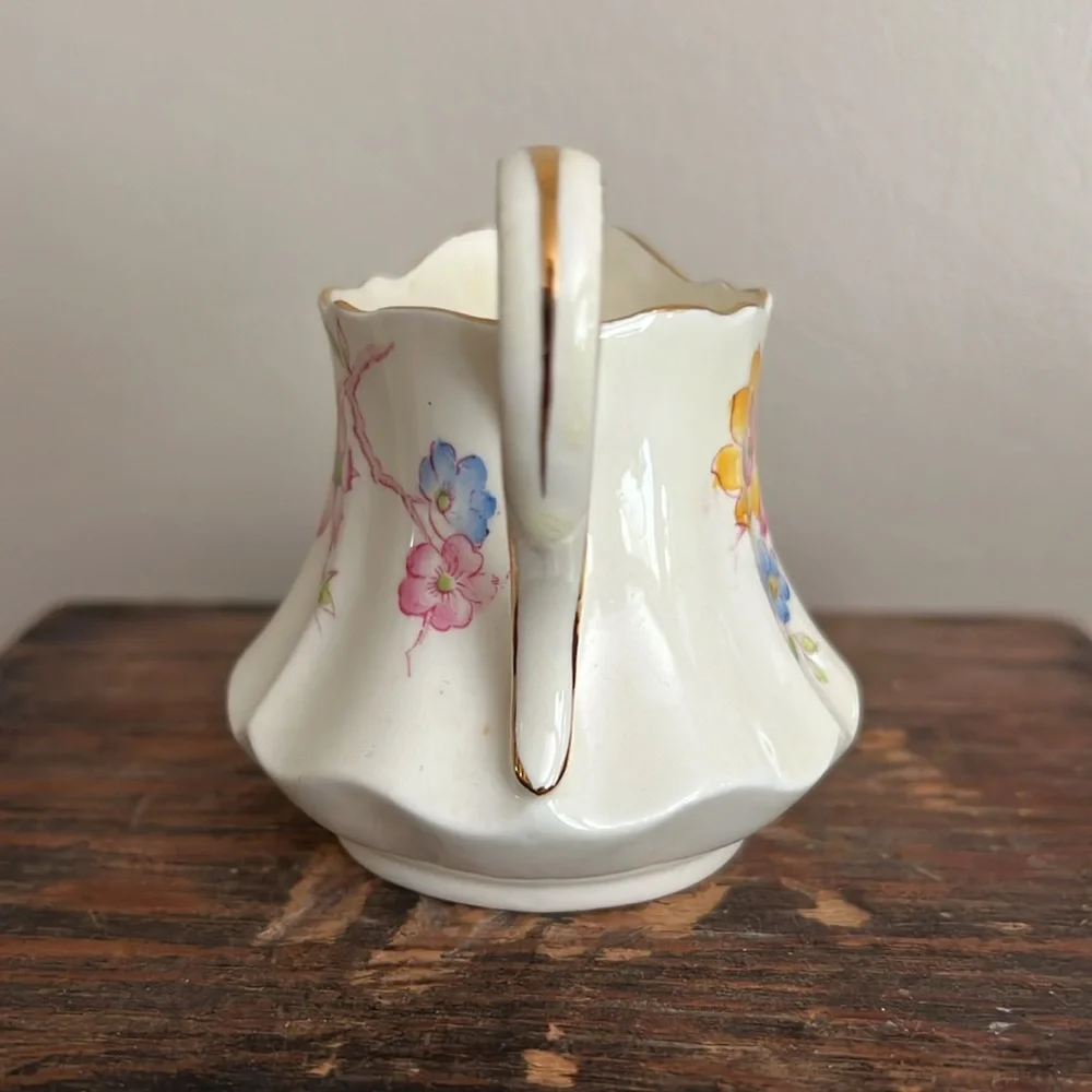 VTG | English Fine China Creamer - Picture 3 of 7